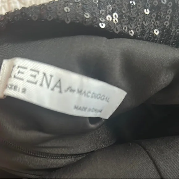 Mac Duggal Black Sequin Plunge Gown - Picture 5 of 5